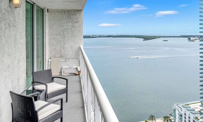 Brickell Condo | Chic 2-bedroom condo with Ocean&city views in Brickell