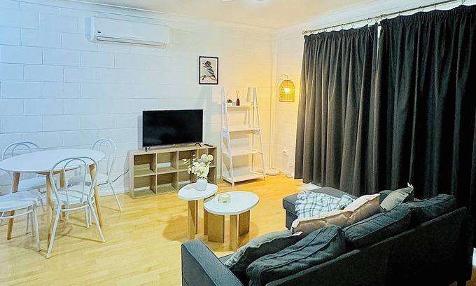 South Albury Apartment | Chic 2BR South Side Getaway Near Albury CBD
