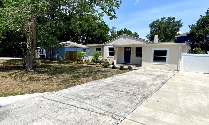 Ballast Point House | Chic 3bdrm 2bath Pool home in South Tampa!