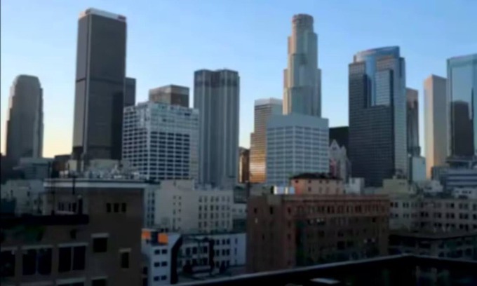 Financial District Apartment | Chic 3BR High-rise Apartment with Gym, Rooftop Pool, Spa & Rooftop Views