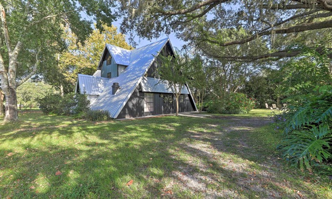 Lakeland House | Chic A-Frame Escape w/Fire Pit - Private Property