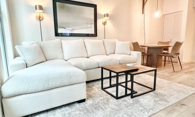 Little Italy Apartment | Chic Acqua Vista Condo