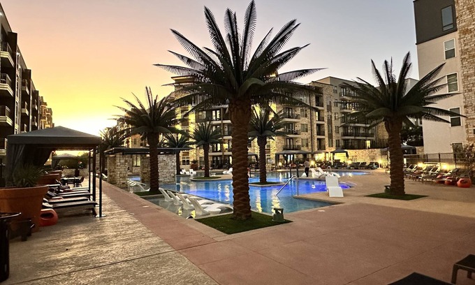 Farmers Branch Apartment | Chic and Capacious 1-Bedroom Apartment