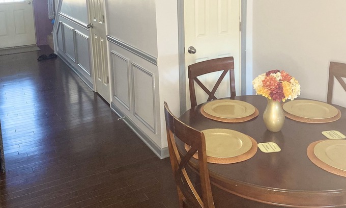Kennesaw House | Chic And Comfortable