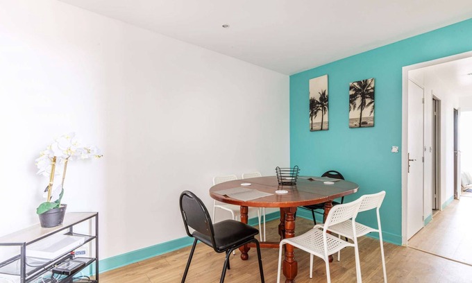 Mantes-la-Jolie Apartment | Chic apart with parking