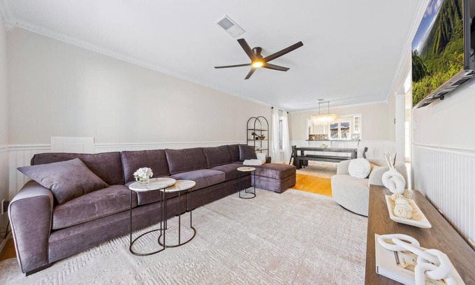 Sea Bright House | Chic Beach House in Downtown Sea Bright!