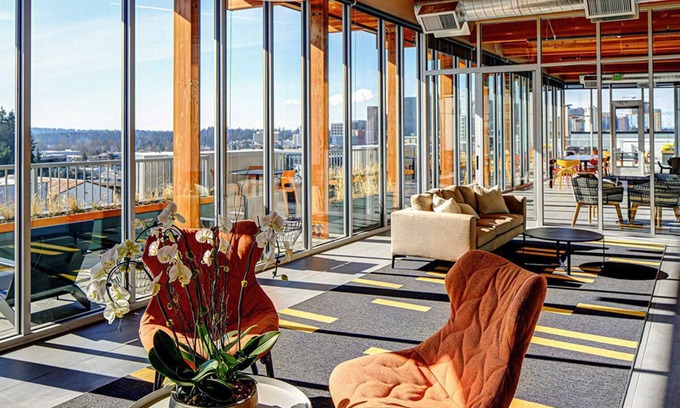 Wilburton Apartment | Chic Bellevue Studio w/ Gym & W/D, near Spring District, by Blueground