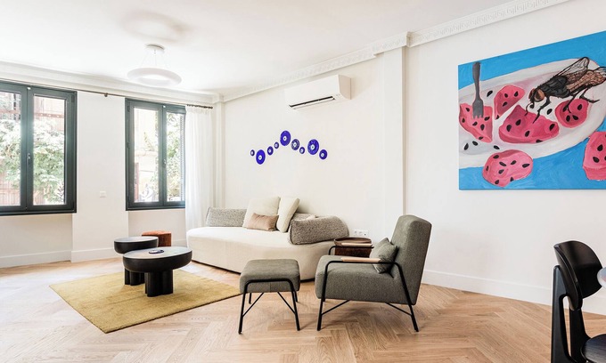 Psirri Apartment | Chic & Central Athenian Apartment! EV4