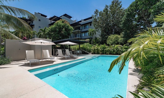 P Chahue Condo | Chic Central Living: 1-Bedroom Condo Rental in Prime Location