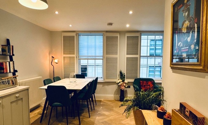 London City Centre Apartment | Chic Central London Apart in Soho Mayfair