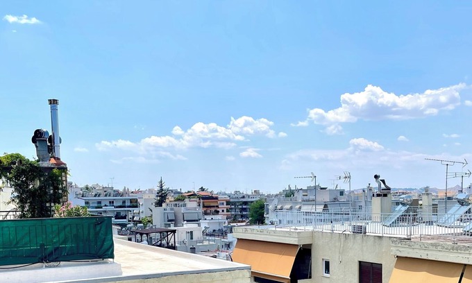 Agia Paraskevi Apartment | Chic & central studio in the northern sunburns of Athens
