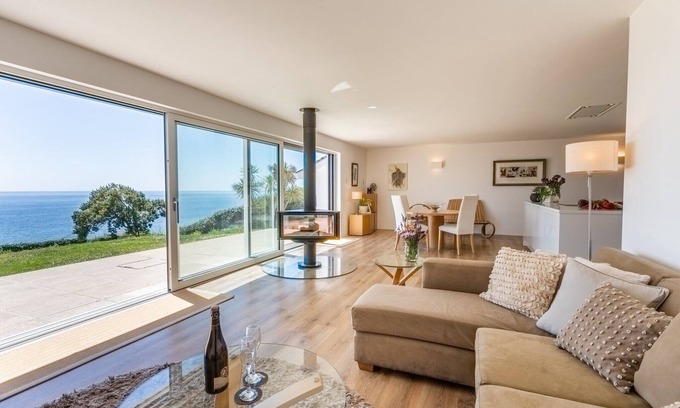 Downderry House | Chic Coastal Retreat in Downderry with Sea Views