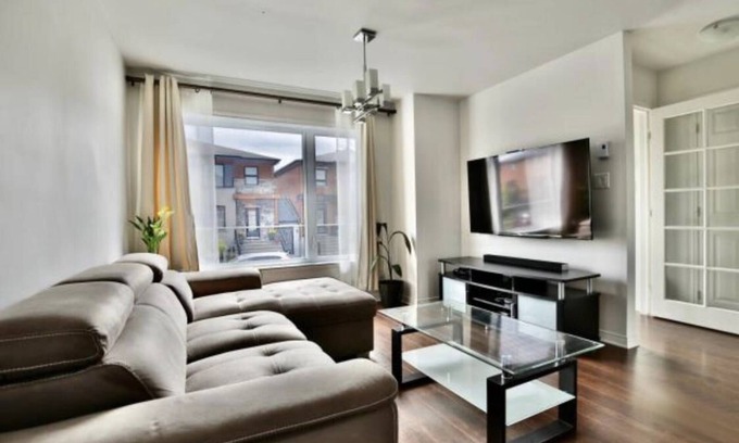Brossard Condo | Chic Condo Comfort: Your Ideal Brossard Retreat Awaits