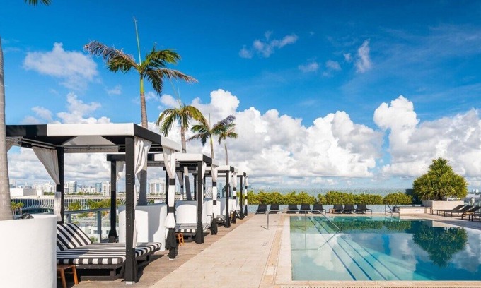 City Center Apartment | Chic Condo | Oceanview | Pool & Beach Access | Gym