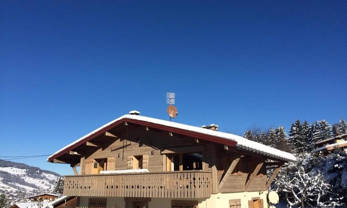 Megeve Apartment | CHIC & COZY. 100m FROM THE SLOPES. 360° VIEWS. VERY QUIET HALF CHALET IN MEGEVE
