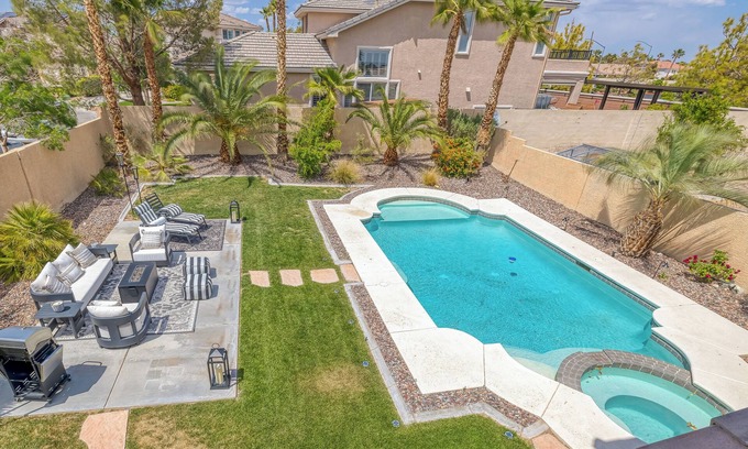 Spring Valley House | Chic & Cozy 5BD Summerlin South Villa + Private Pool & Hot Tub