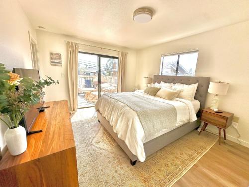 Oakmore Apartment | Chic & Cozy Oakland Getaway!