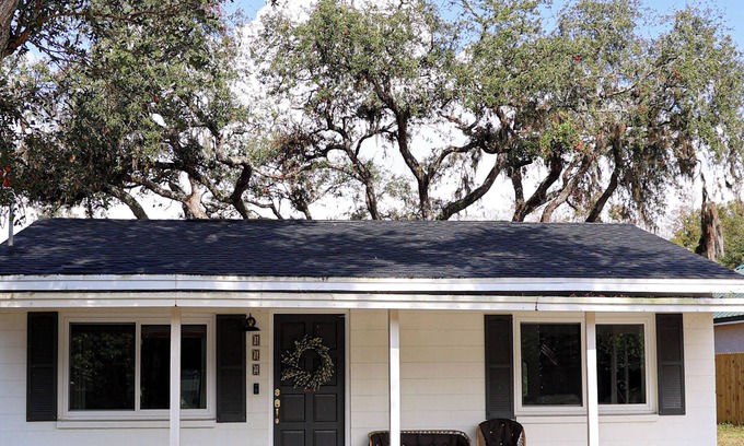 Lutz House | Chic & Cozy retreat near Tampa
