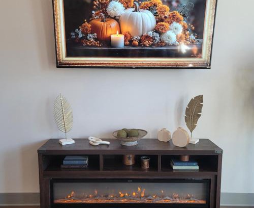 Millersburg Apartment | Chic Downtown Getaway - Fireplace & Soaking Tub - by Cross-Key Vacation Rentals