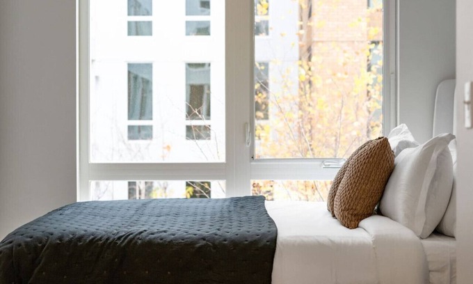 Downtown Spokane Apartment | Chic Downtown King Bed Stay