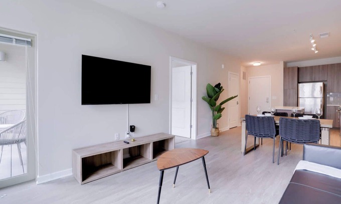 Jefferson Manor Apartment | Chic Escape in Heart of Alexandria