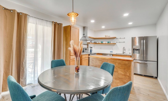 Eureka Springs House | Chic Farmhouse, 3Mi to Lake-Pet Friendly & Golfing