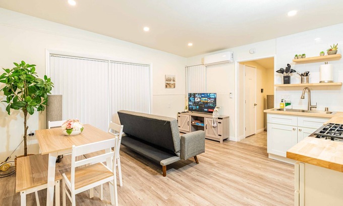 Glendora House | Chic Historic Route 66 Home - Ideal for Relaxation