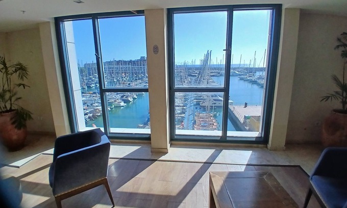 Herzliya Pituach Apartment | Chic hotel suite in superb Herzliya with fitness room, WiFi and pool