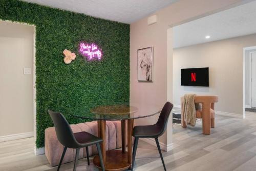 Dieppe House | Chic House with King Bed, Walk To Dining and Starbucks