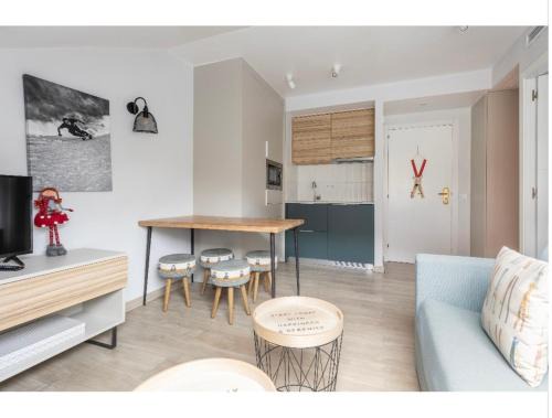 Baqueira Apartment | CHIC HUMARALET, pie de pistas, free parking