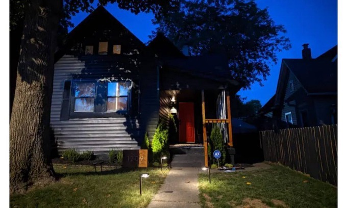 Fountain Square House | Chic Indy Bungalow in Fountain Square, sleeps 12