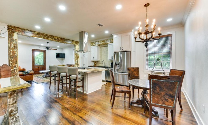 New Roads Apartment | Chic Louisiana Retreat - Balcony and River Views!