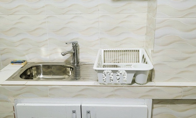 Le Plateau Apartment | Chic, moderately furnished apartment close to shops.