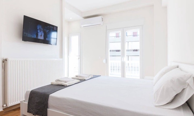 Marousi Apartment | Chic & Modern 1-Bedroom Paradise in Marousi