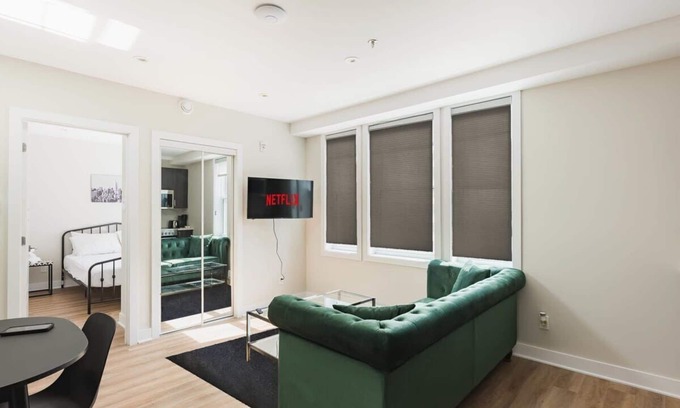 Shaughnessy Village Apartment | Chic & Modern 2BR w/AC in the Heart of MTL- 57