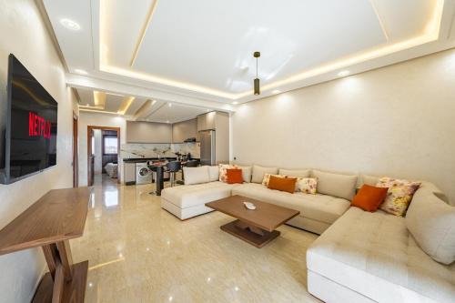 Oulad Khallouf Apartment | Chic & Modern