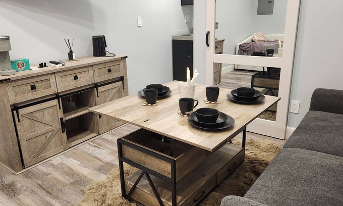 Woodland Hills Apartment | Chic, Modern studio with WiFi, AC and Washer/Dryer in enchanting Los Angeles