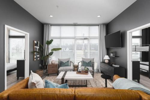 Maxwell Apartment | Chic Nashville 4 Bedroom, 7 Beds - Walk to Restaurants