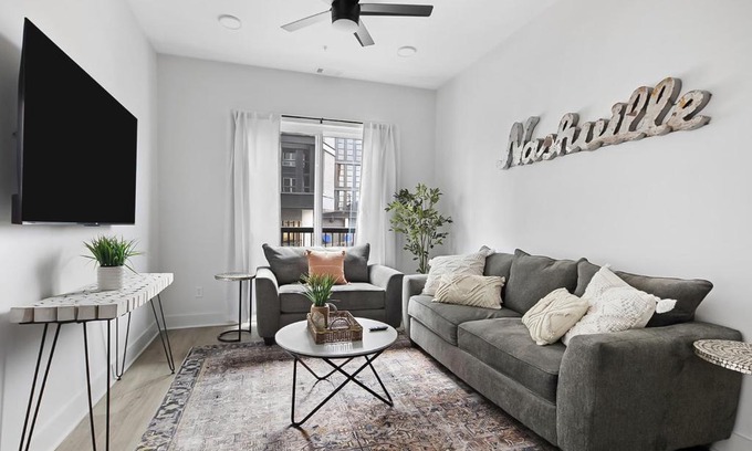 East Nashville Apartment | Chic on Main