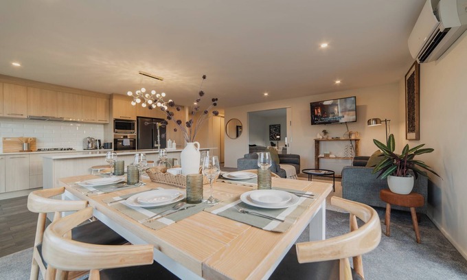 Halswell House | Chic Retreat - Modern Comforts & Game Room Fun!