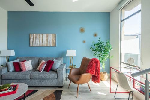 North Scottsdale Apartment | Chic & Serene ,Work Remotely in 5-Star Comfort 4003