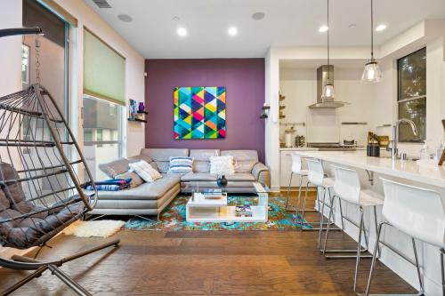 Silver Lake Villa | Chic Silver Lake Oasis with Breathtaking City Skyline Views, Private Rooftop & Garage