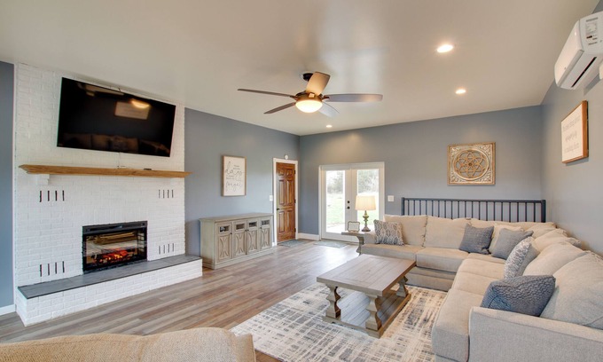 Ste Genevieve House | Chic Ste Genevieve Home w/Nice Interior Amenities