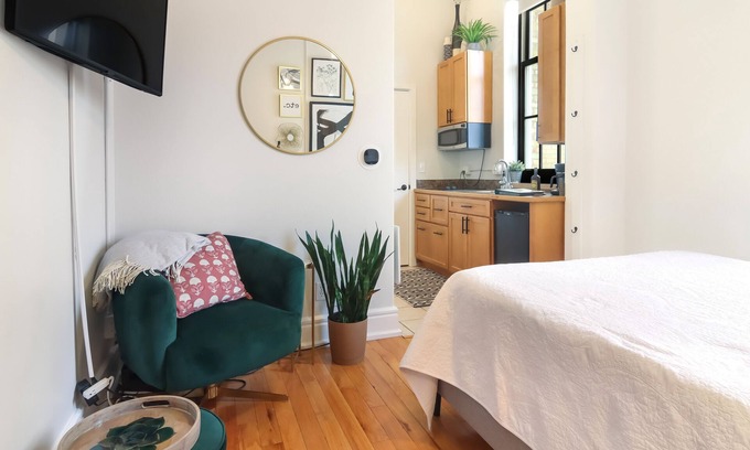 Traverse City Condo | Chic Studio in Historic Village~Walk to Restaurants, Shops, and Trails!