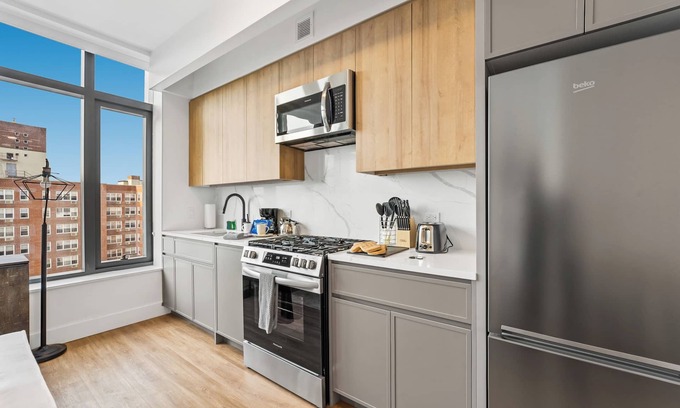 Bath Beach Apartment | Chic studio with fitness room, WiFi in delightful Brooklyn