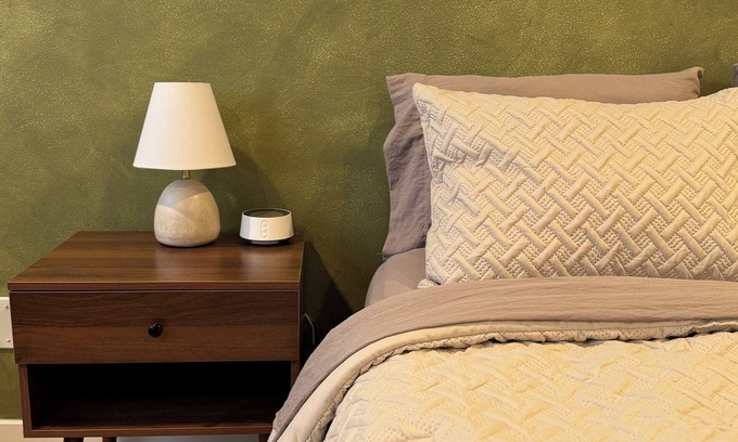 North Delridge Apartment | Chic Urban getaway, 12 min drive to Pike Place & Alki Beach