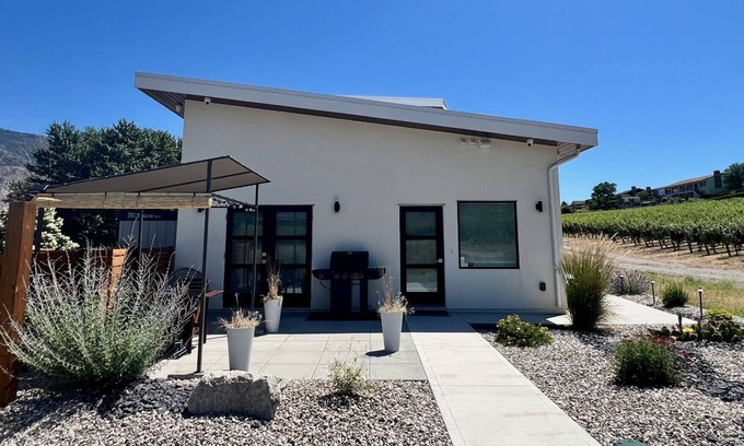 Okanagan-Similkameen Apartment | Chic Vineyard Guesthouse