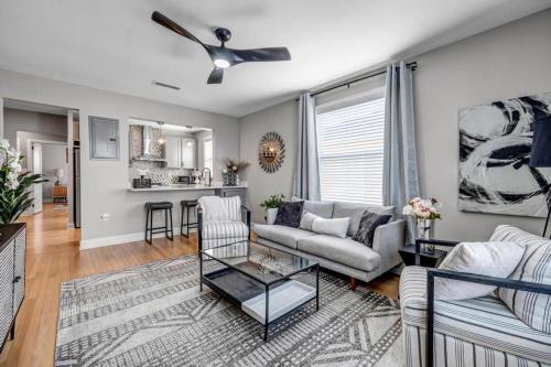 Southbank Apartment | Chic Waterfront Apartment in Downtown San Marco