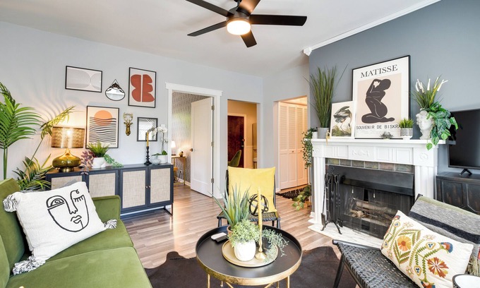 Lincoln Park Condo | Chicago Condo: Near Lincoln Park & DePaul!