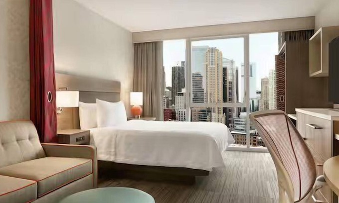 Near North Side Hotel | Chicago Urban Escape: Kitchenette and City View, Pets Allowed, Free Breakfast!